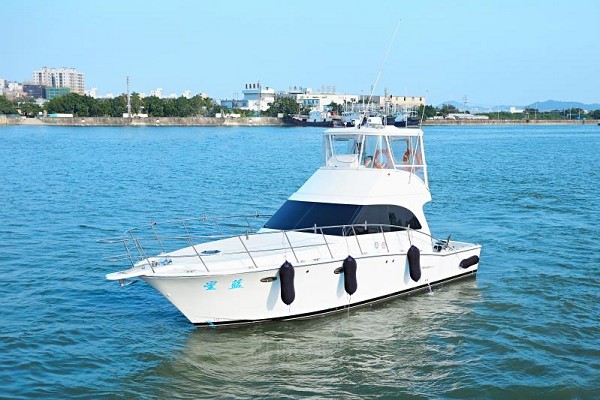 星藍(lán)45尺遠(yuǎn)航釣魚艇 星藍(lán)45尺遠(yuǎn)航釣魚艇