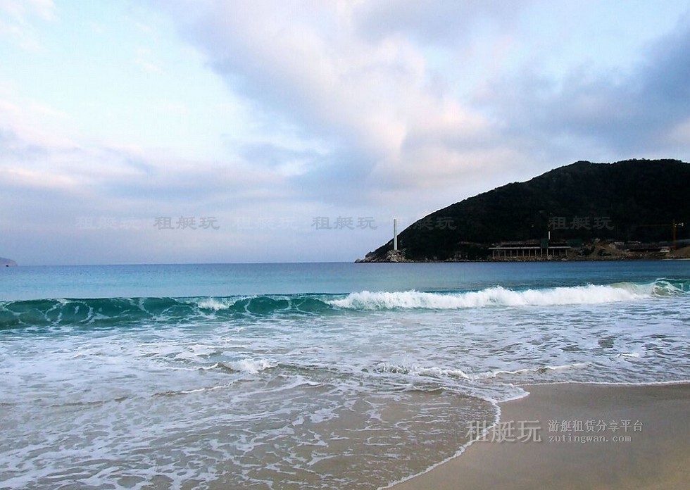 亞龍灣游艇會(huì)→太陽(yáng)灣→百福灣→東排→西排→亞龍灣酒店群→亞龍灣游艇會(huì) 亞龍灣游艇會(huì)→太陽(yáng)灣→百福灣→東排→西排→亞龍灣酒店群→亞龍灣游艇會(huì)