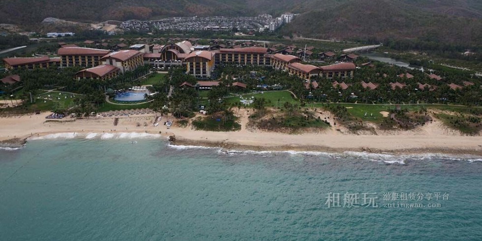 亞龍灣游艇會(huì)→太陽(yáng)灣→百福灣→東排→西排→亞龍灣酒店群→亞龍灣游艇會(huì) 亞龍灣游艇會(huì)→太陽(yáng)灣→百福灣→東排→西排→亞龍灣酒店群→亞龍灣游艇會(huì)