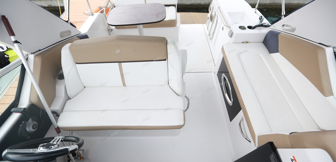 Fourwinns V275 Fourwinns V275